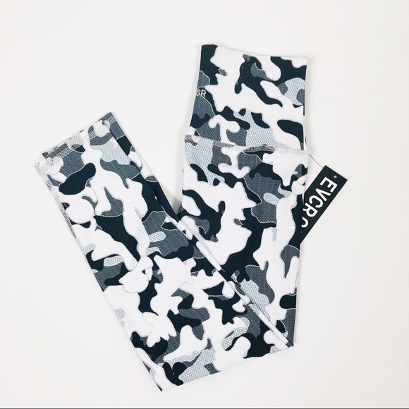 NWT EVCR B/W Camo Print 22" Crop Leggings Black Gray XSmall - Picture 6 of 8